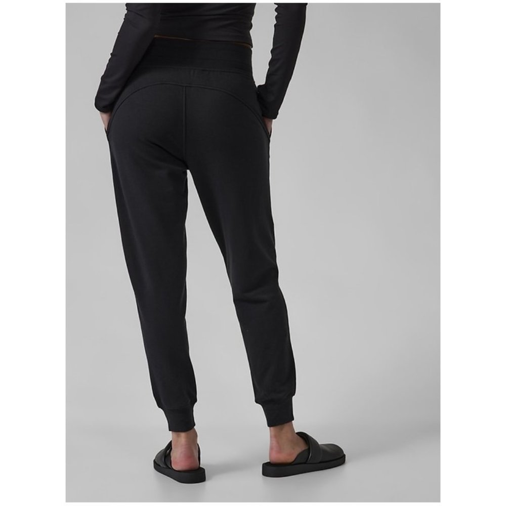 Athleta Triumph Jogger